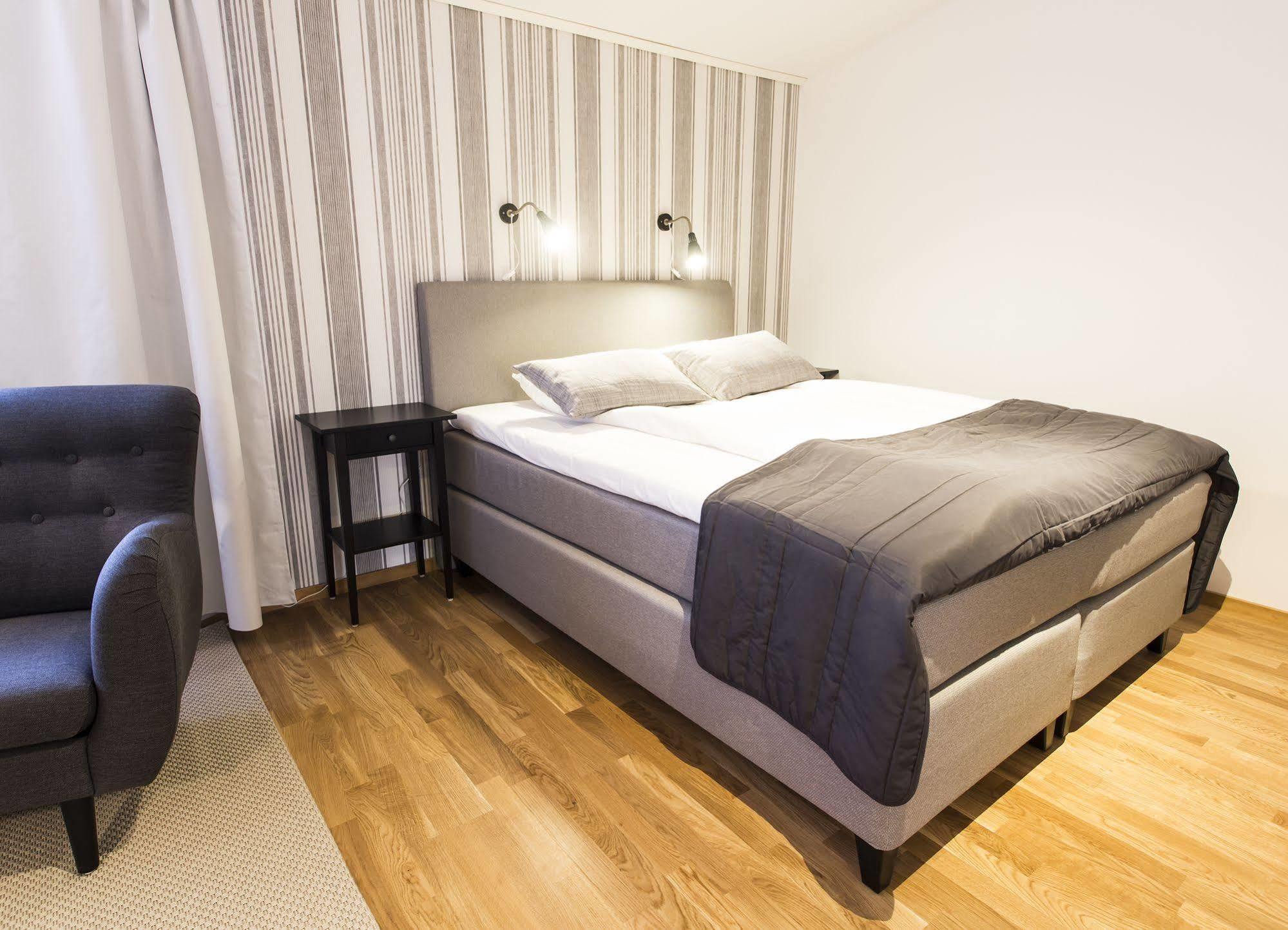 ארייפלוג Simloc Hotel Drottninggatan מראה חיצוני תמונה